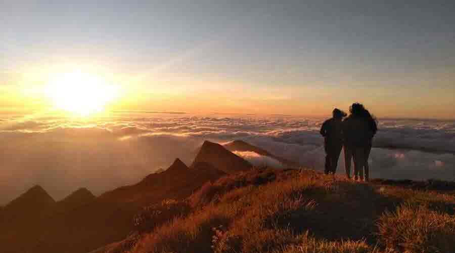 Kolukkumalai Sunrise Jeep Safari